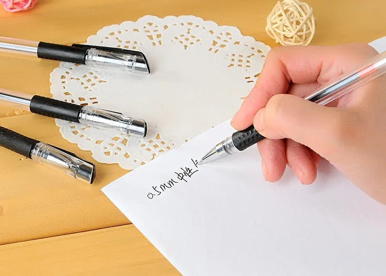 Black ink gel pen with 0.5mm carbon refill plastic body 14.5cm length