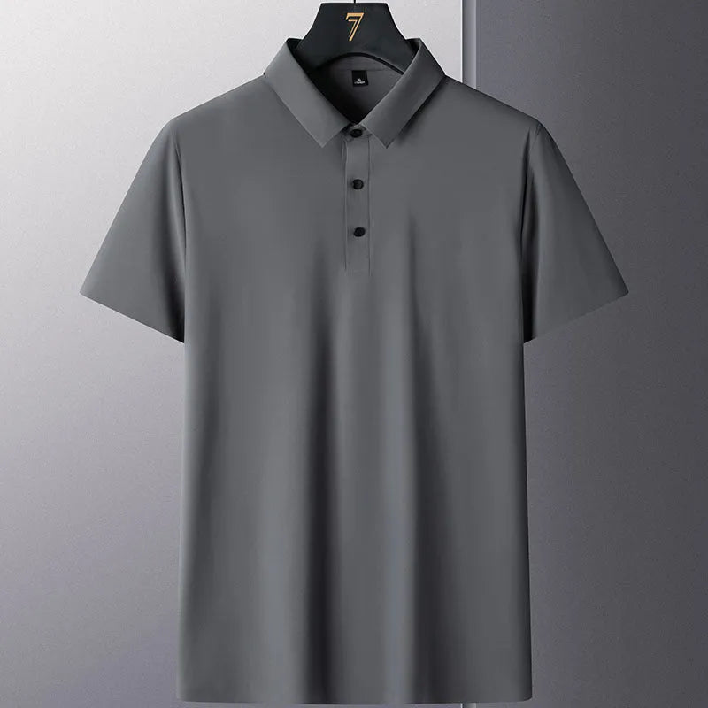 Man wearing a solid colour short-sleeve non-ironing business casual shirt in nylon fabric.