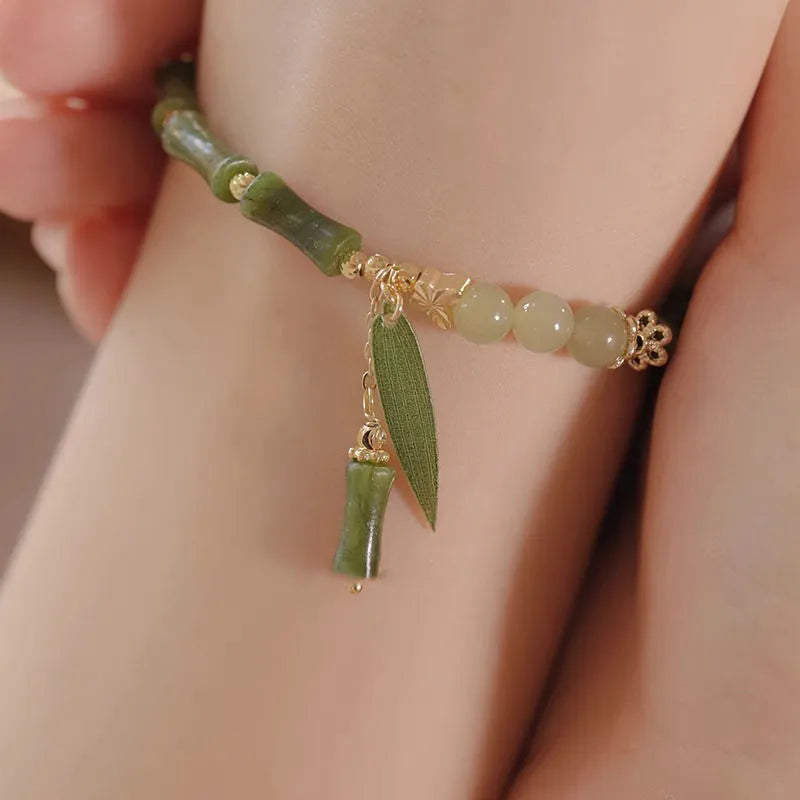 Chinese style bamboo leaf glass bead bracelet for women with handmade details