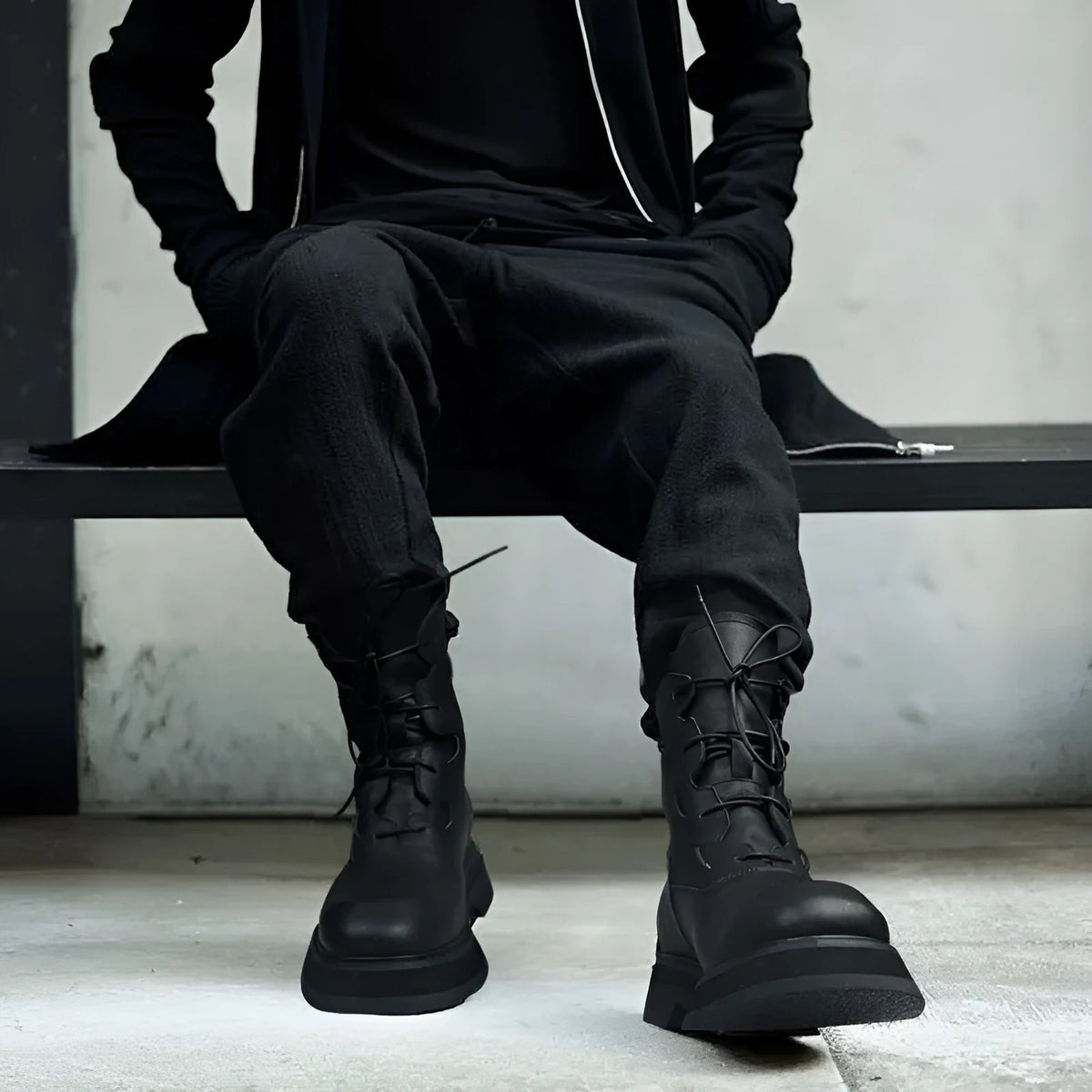 Black mid-top platform boots with PU upper and rubber sole, 3-5cm heel, unisex sizes 38-46