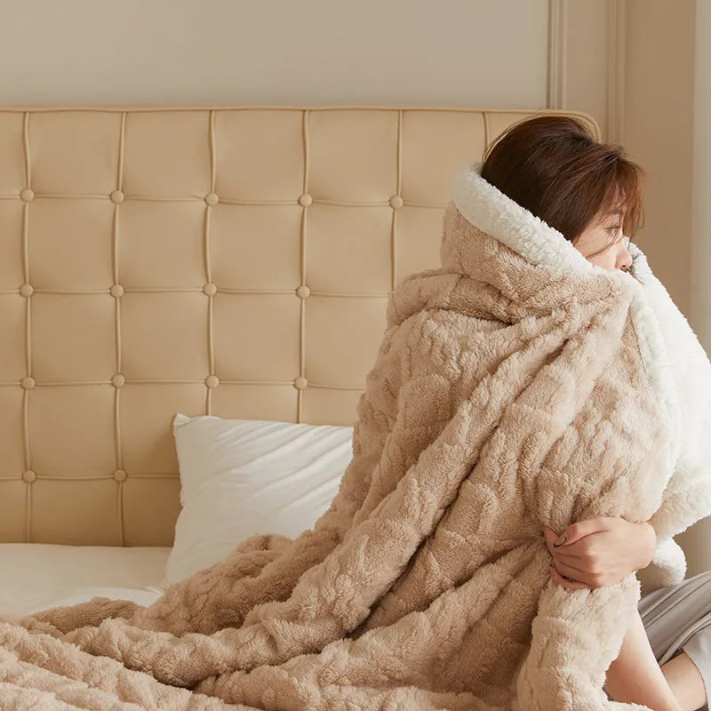Polyester flannel winter blanket 180x200cm in tea green colour with taffeta texture
