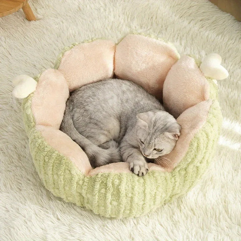 Green cactus-shaped fabric cat litter kennel pet bed with enclosed design for indoor use