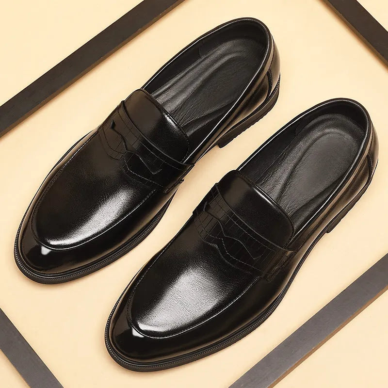 Men's slip-on invisible height-increasing cowhide leather loafers in black with sewing thread detailing and low heel