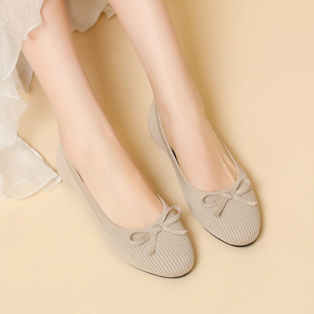 Women's round toe flat pumps with fabric upper in butterfly print colours