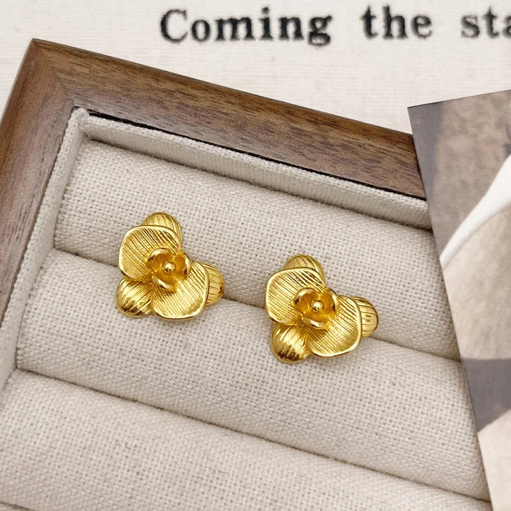 Copper retro flower earrings for women in gold or silver electroplated colour with petal design