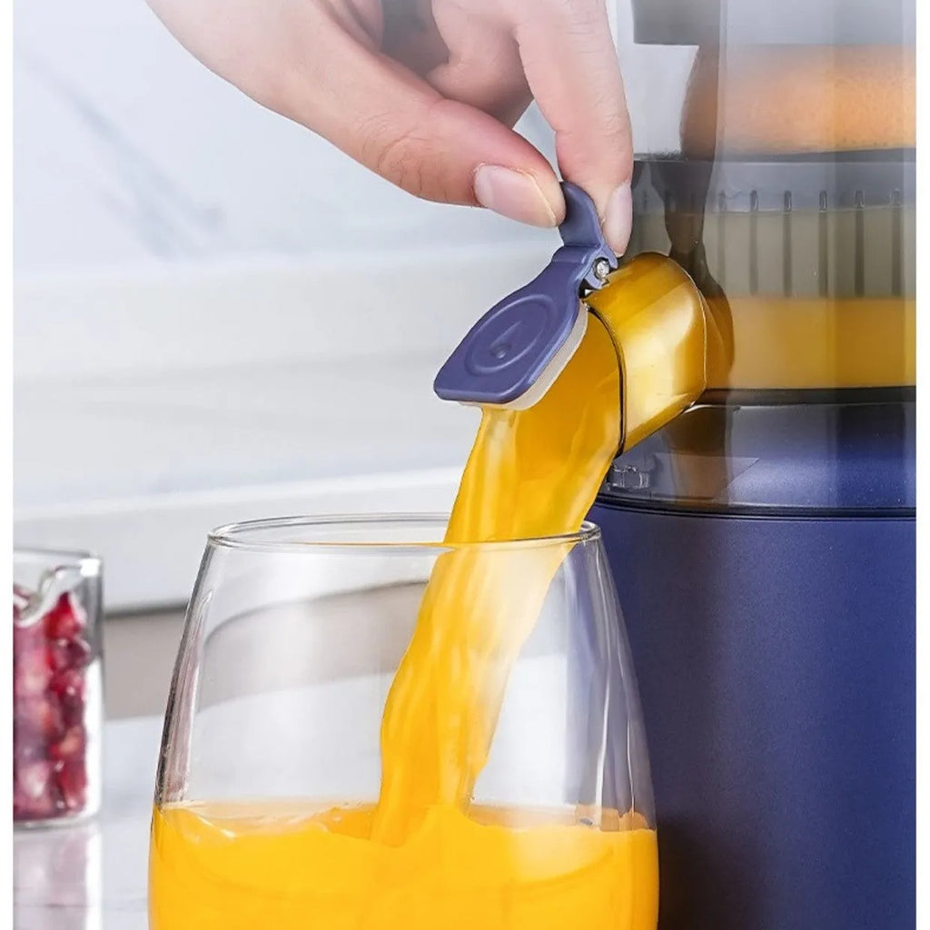 Portable USB mini electric juicer in blue with 150W motor, PC food grade plastic inner material and electroplated casing