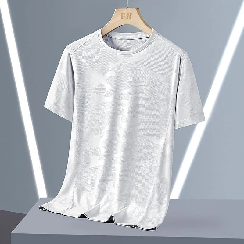 Men's plus size camouflage pattern summer t-shirt in loose fit with short sleeves