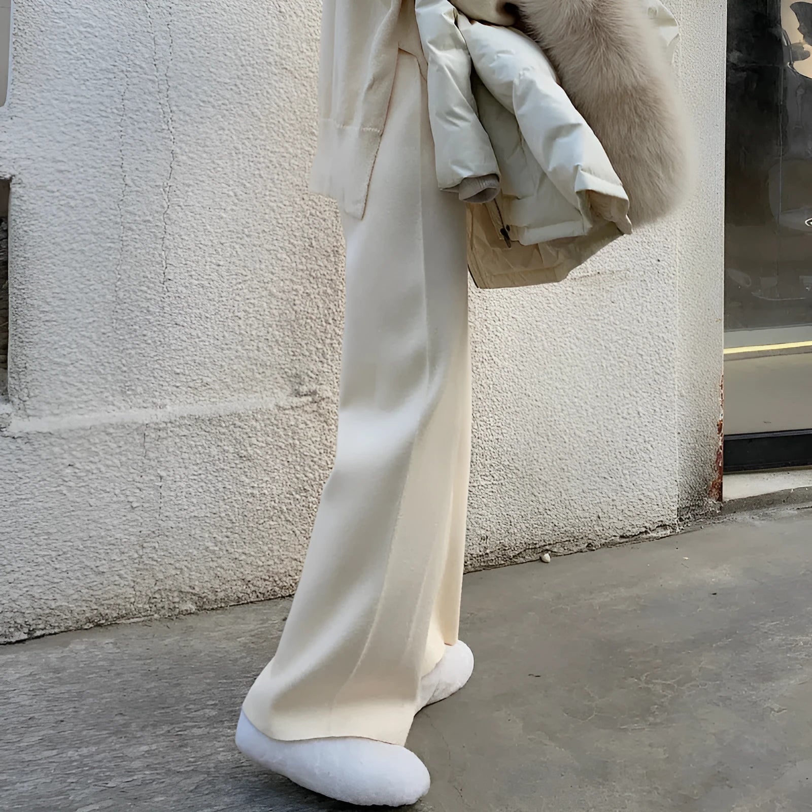 Women's thick knitted wide-leg trousers in high waist design available in four colours