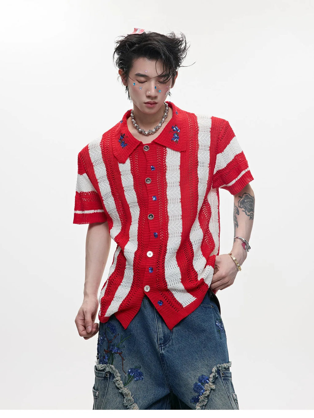 Men's loose fit retro knitted short sleeved shirt with patchwork striped pattern in red colour