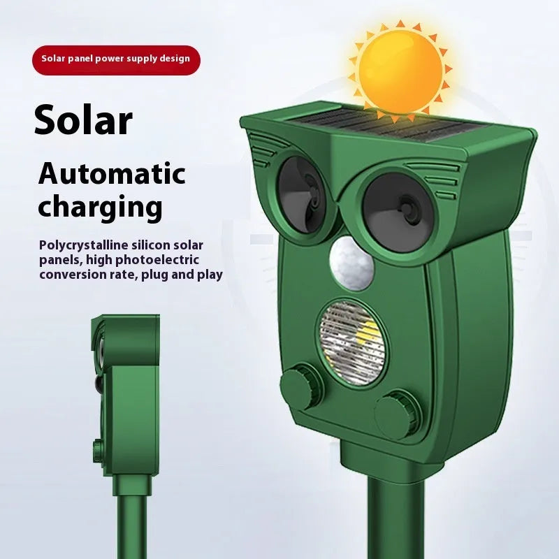 Fashion Outdoor Infrared Solar-powered Animal Repeller dark green plastic with solar panel