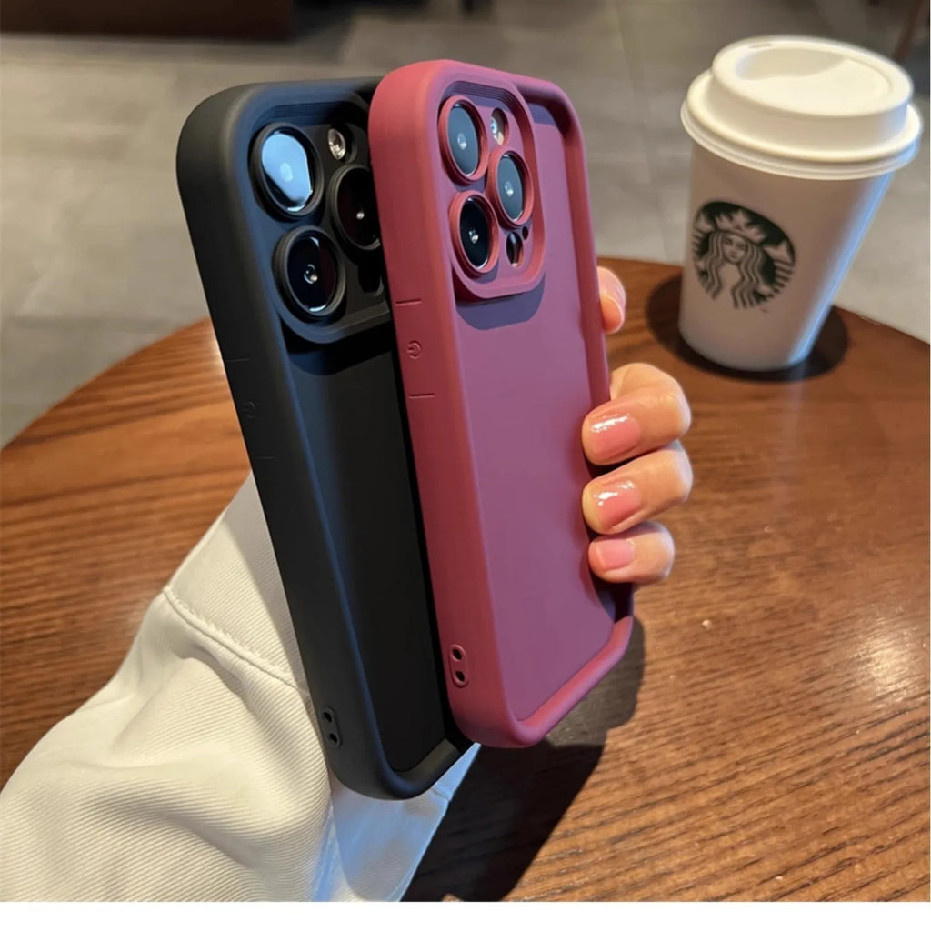 Xiaomi Redmi silicone phone case in classic black with anti-drop protection