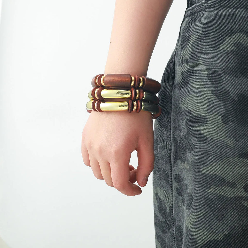 Women's layered wooden necklace and matching bracelet set in European exaggerated style
