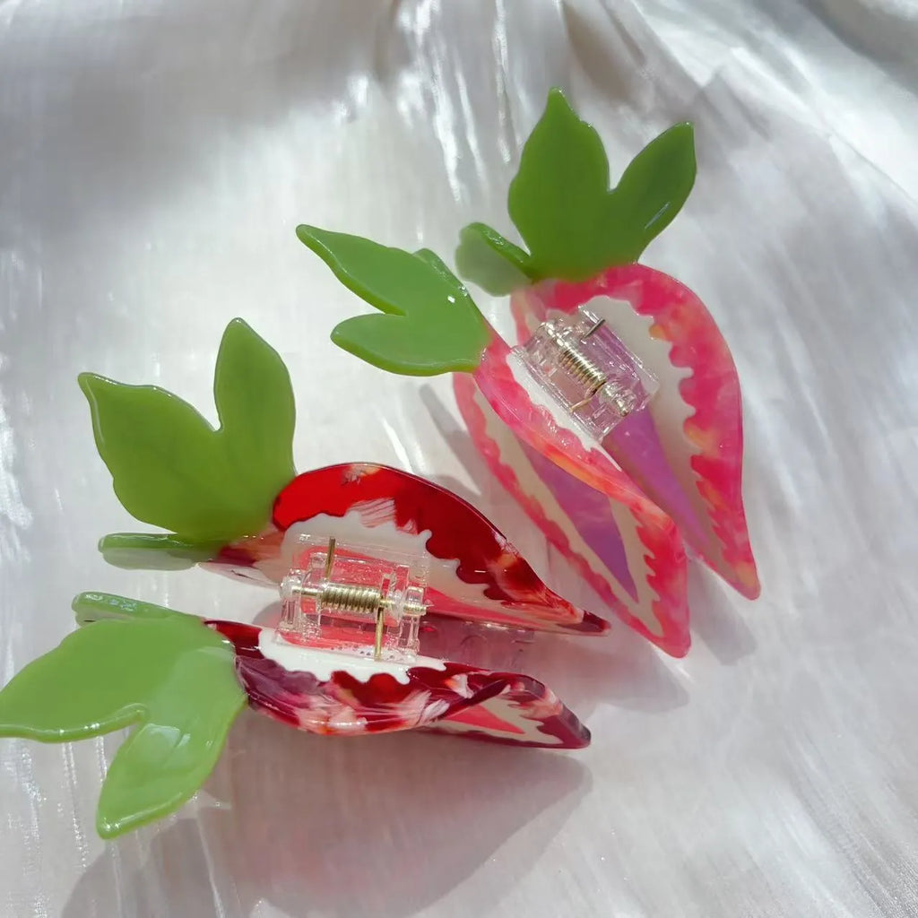 Manual craft strawberry hairpin for girls in pastoral style, available in pink and red colours.