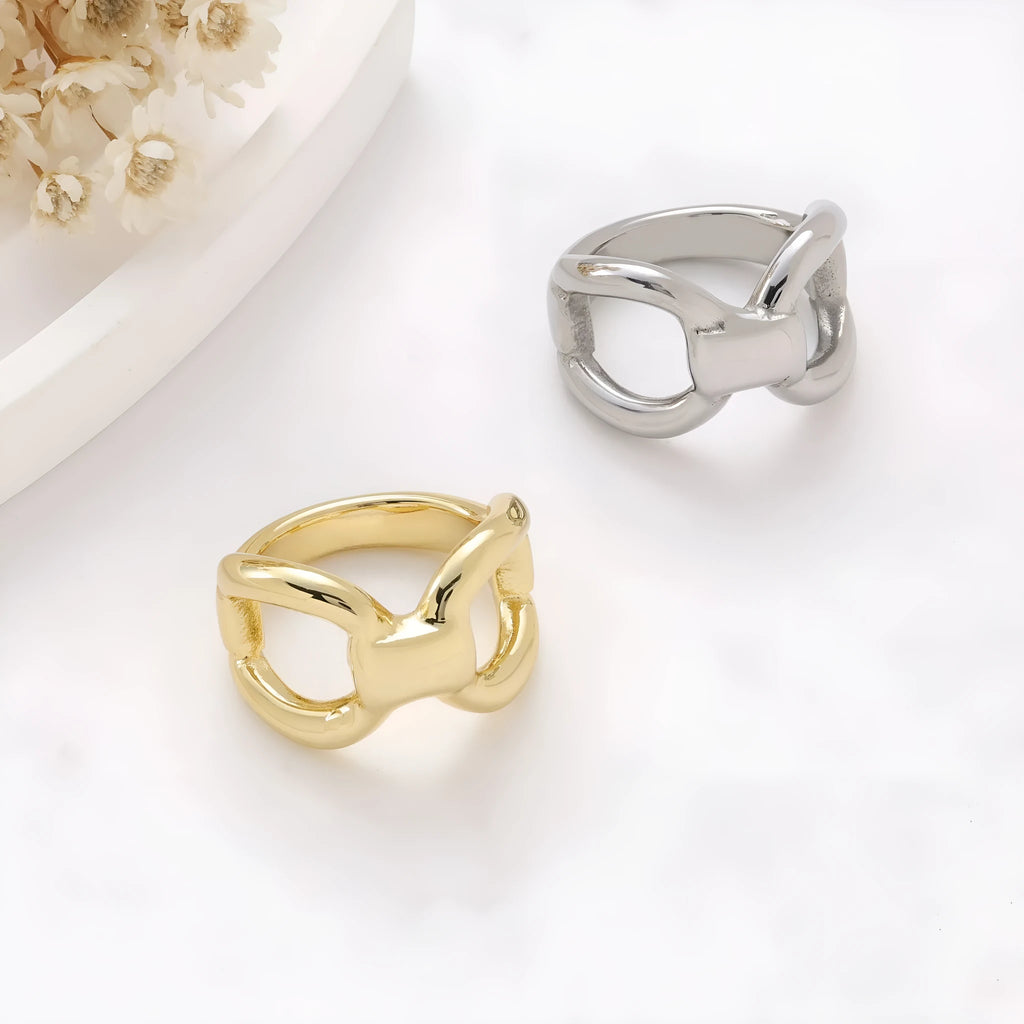 Titanium steel women's ring with butterfly hollow design in gold or steel colour with bow shape