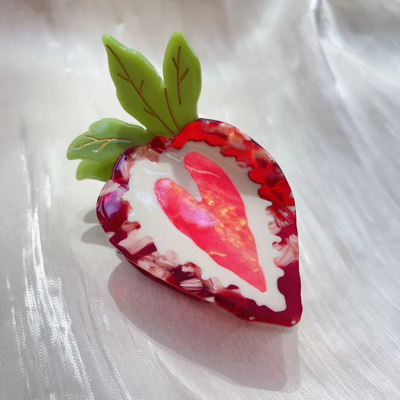 Manual craft strawberry hairpin for girls in pastoral style, available in pink and red colours.
