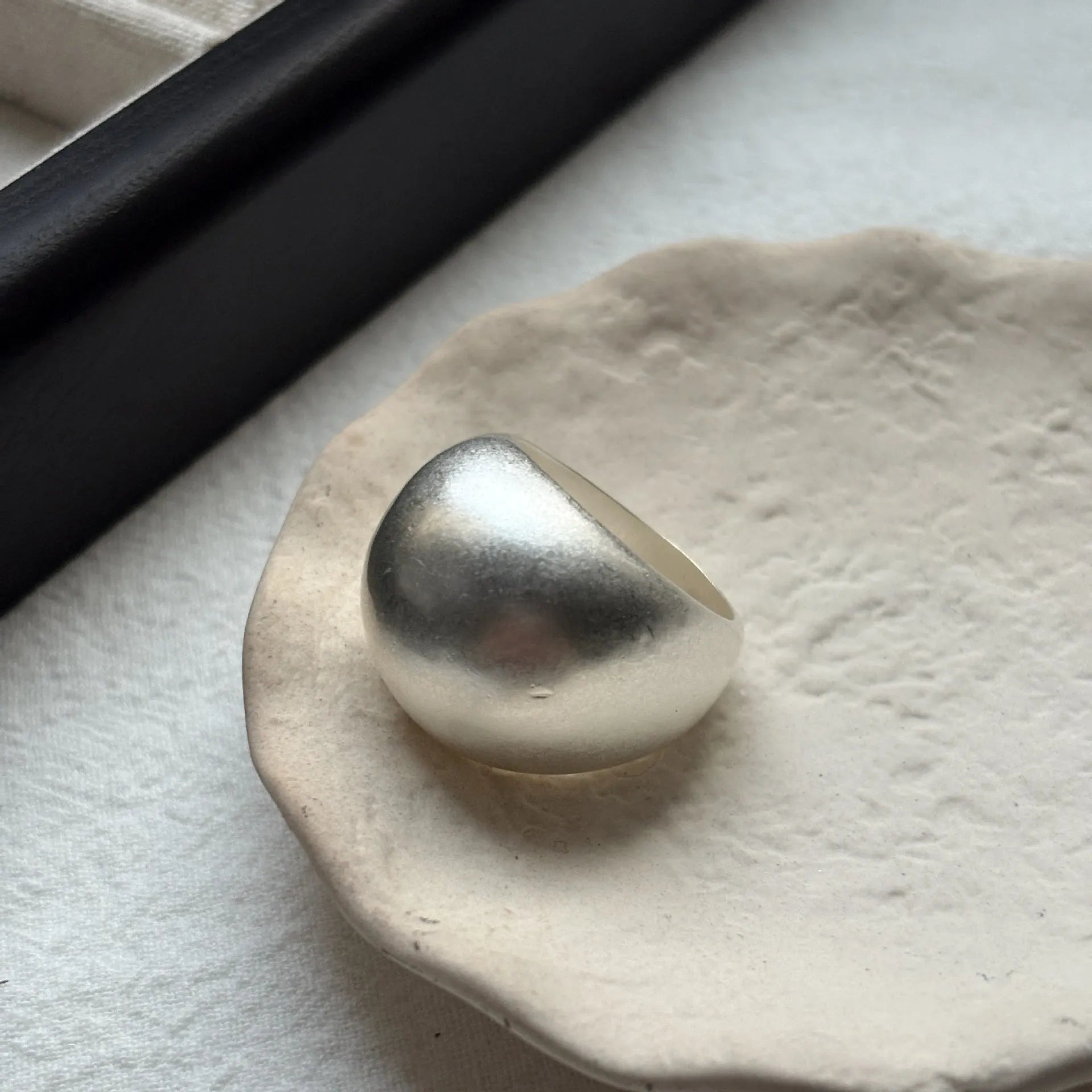 Brass chalcedony double-layer ring for women, geometric round shape, polished copper finish, ins style