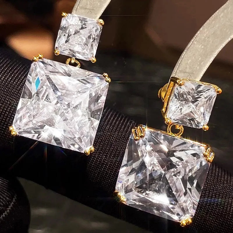 Geometric square copper earrings with quadrilateral design in gold or white gold finish