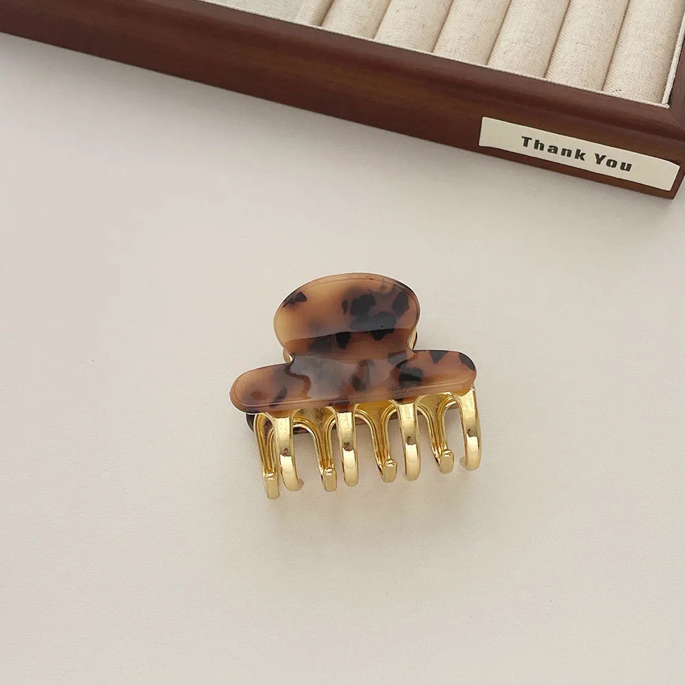 Retro acetate hair barrettes with metal alloy grip in creamy white colour
