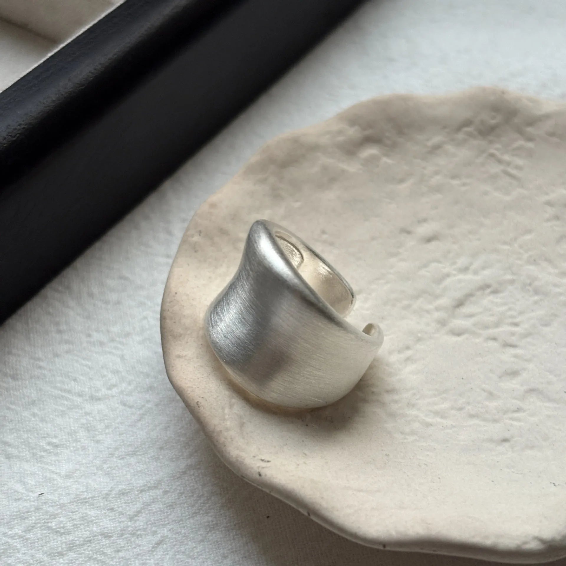 Brass chalcedony double-layer ring for women, geometric round shape, polished copper finish, ins style