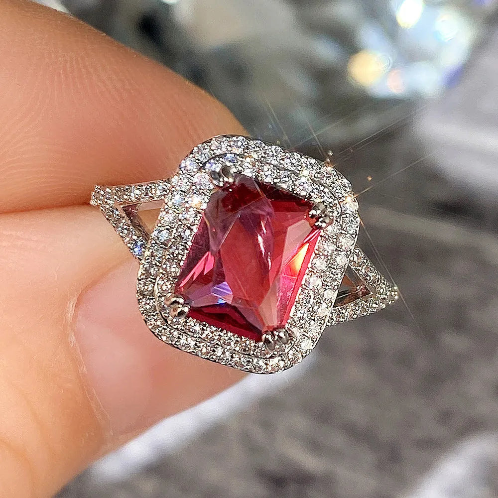 Square geometric copper princess ring for women with red F827 colour rhinestones.