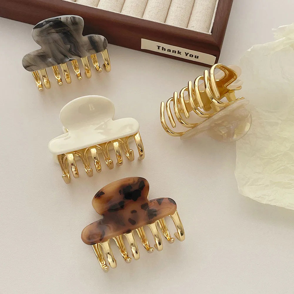 Retro acetate hair barrettes with metal alloy grip in creamy white colour