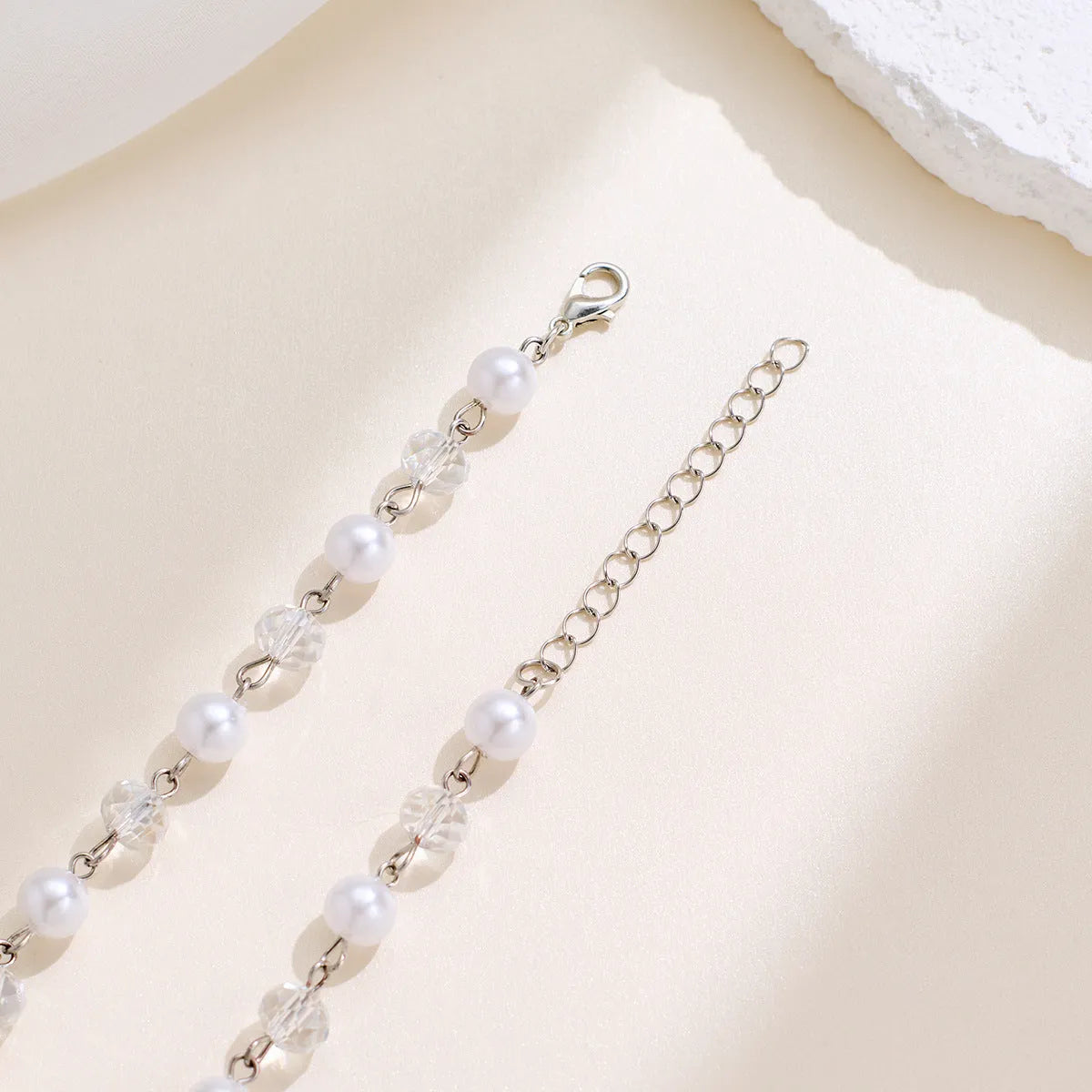 Retro alloy double-layer love heart necklace with electroplated finish