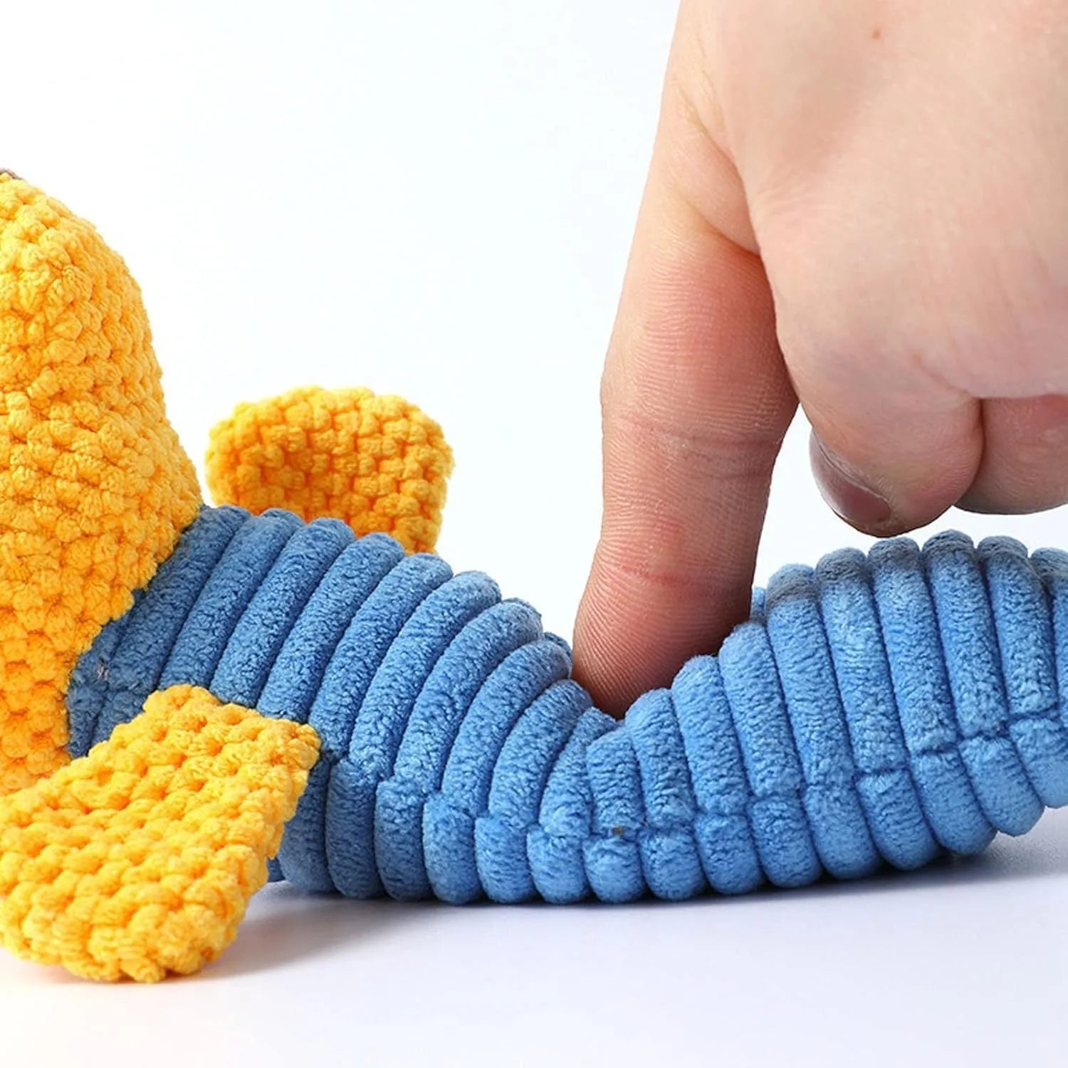 Soft plush squeaky dog chew toy in animal shape with dental cleaning function