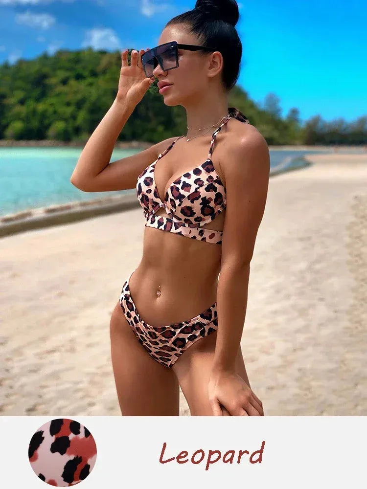Women's backless skinny-cut bikini swimsuit in leopard print and solid colours.