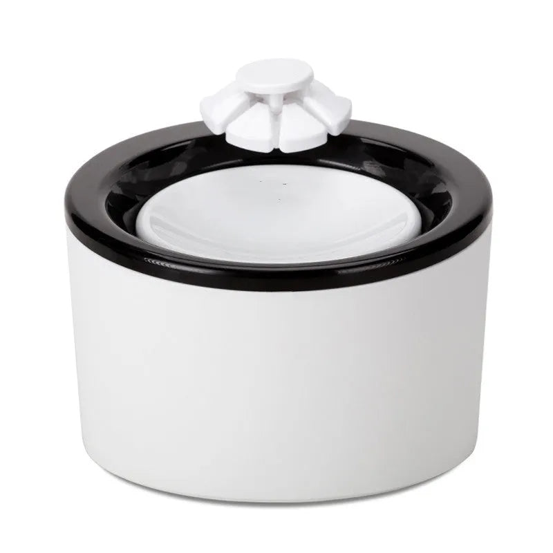 White plastic automatic drinking machine for cats and dogs with USB power cable
