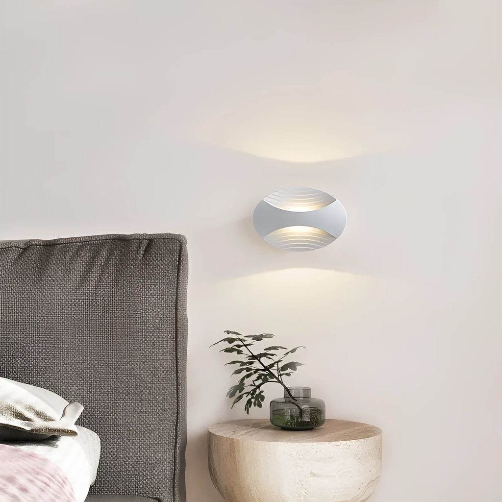 Modern minimalist aluminium wall lamp with IP65 waterproof rating in black gold finish