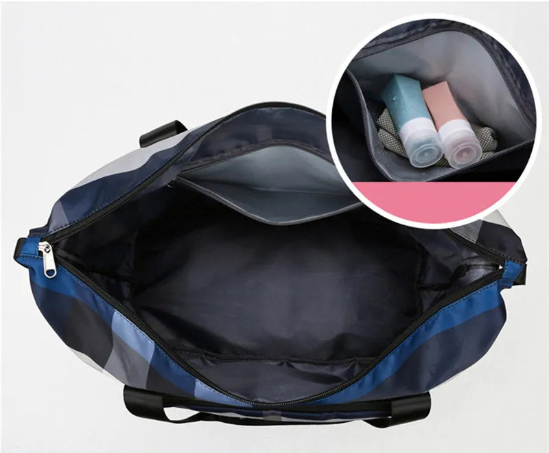 Foldable travel duffel bag in black with waterproof Oxford cloth, 20-35L capacity, and dry wet separation feature