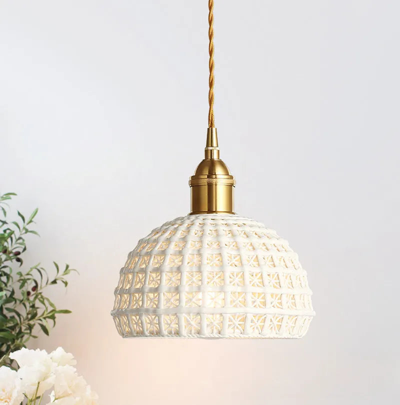 Brass ceramic single-head pendant light in all-copper finish for bedroom or dining room, 220V Nordic hanging lamp