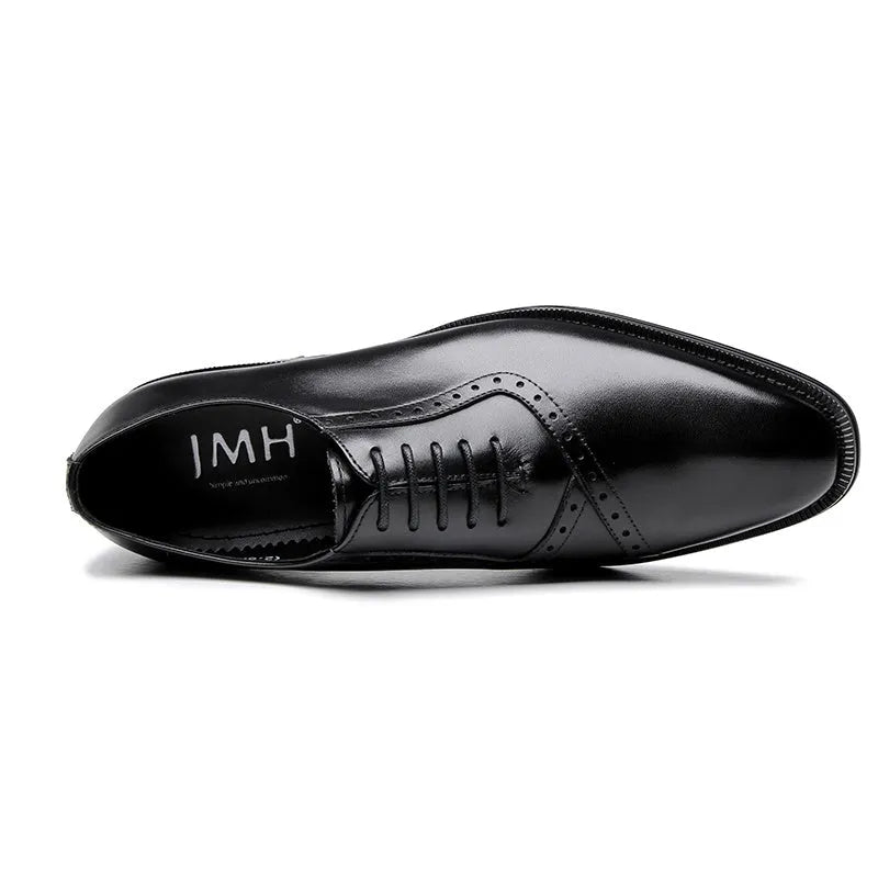 Men's black carved pointed retro lace-up wedding shoes with flat rubber sole and decorative upper
