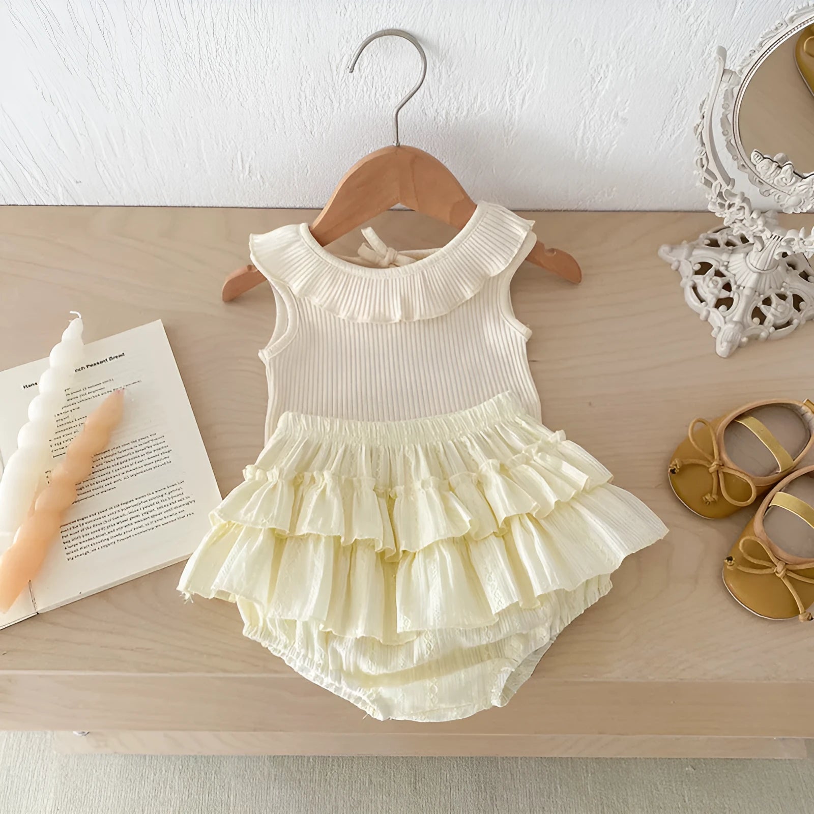 Beige cotton girls summer set with sleeveless ruffled collar top and double-layer bud-waisted shorts