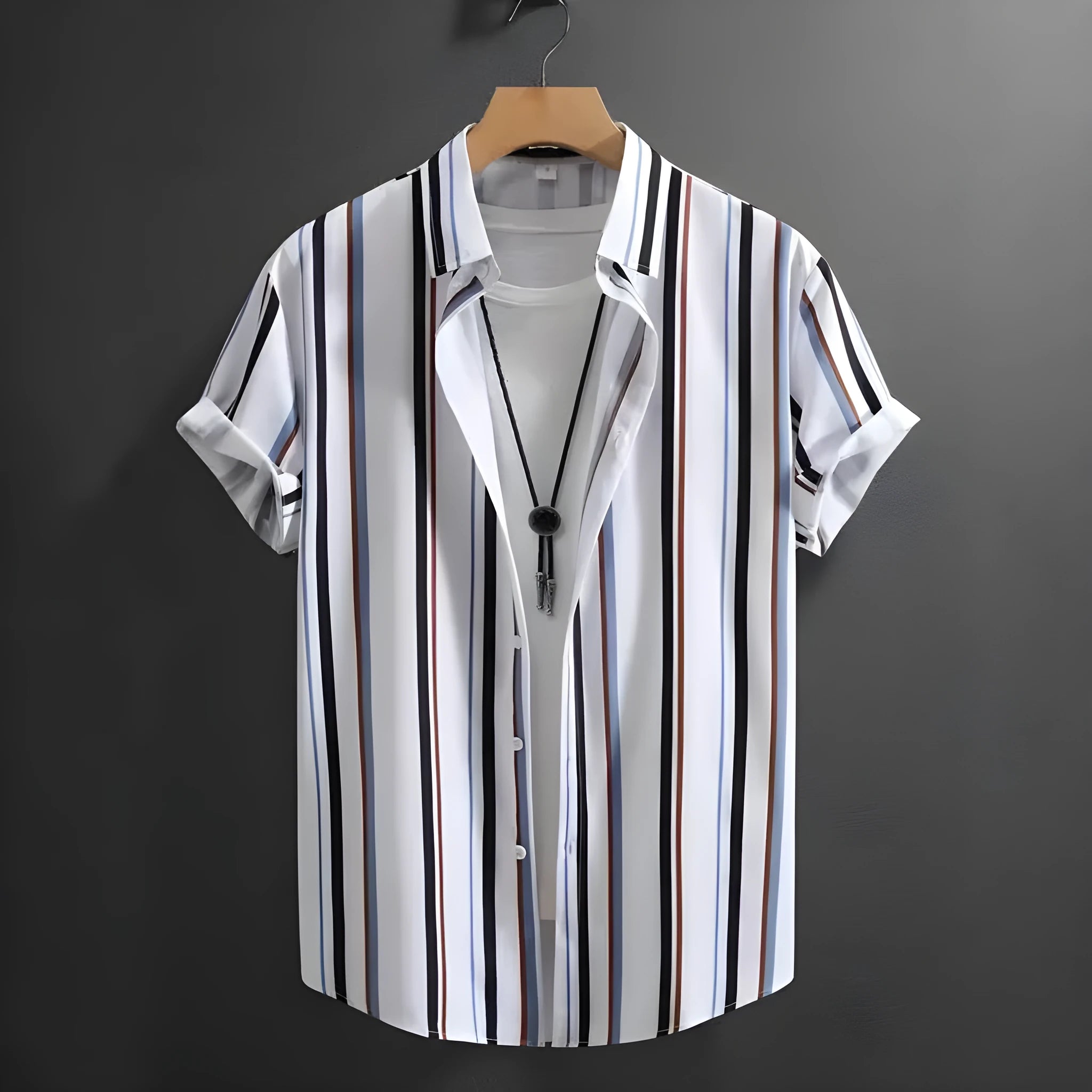 Men's striped stand collar shirt with short sleeves in loose fit cardigan style