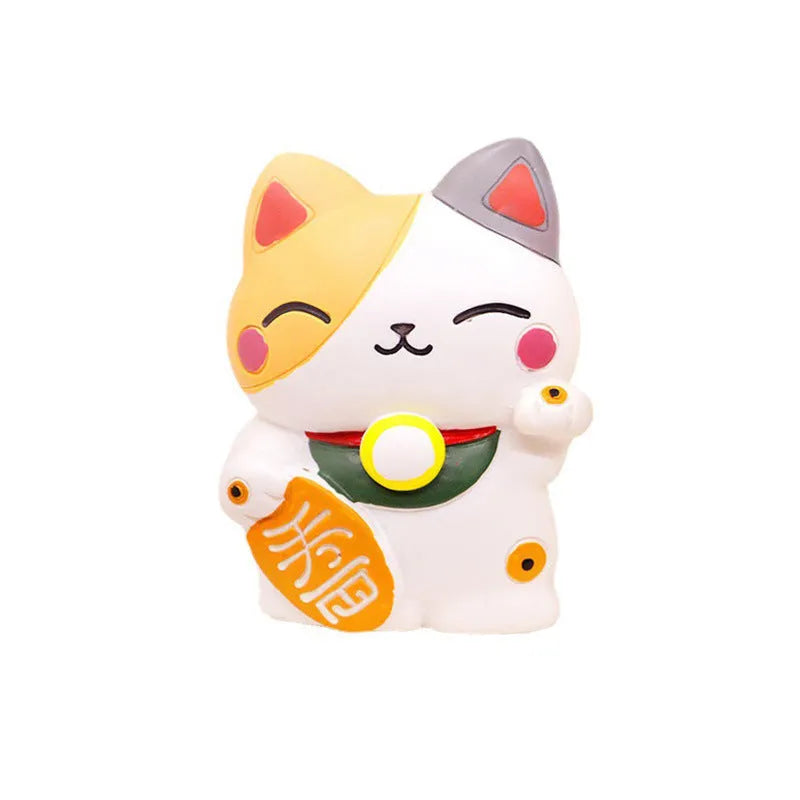Resin fortune cat car vent aromatherapy clip in black or white colour options