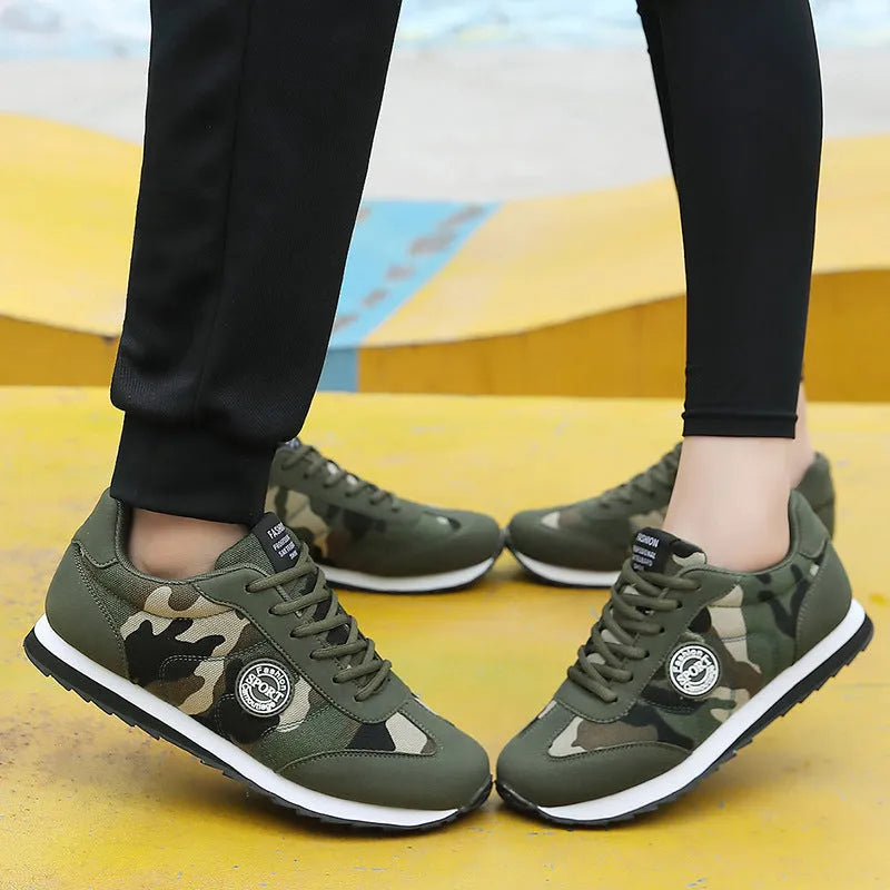Men's and women's camouflage pattern sports running shoes with suede upper and mesh lining