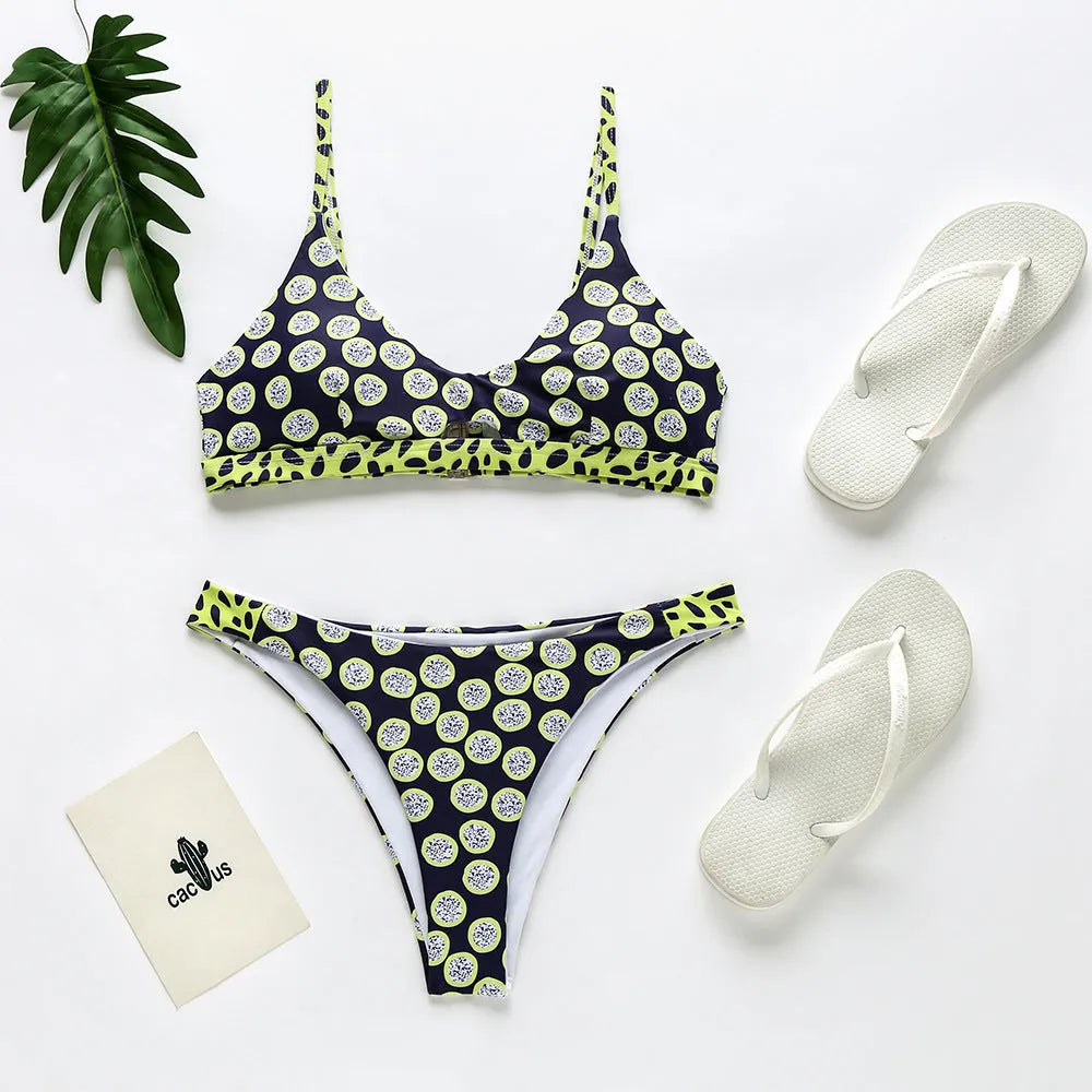 Women's polyester bikini set in black and white dots or red and white stripes pattern for swimming