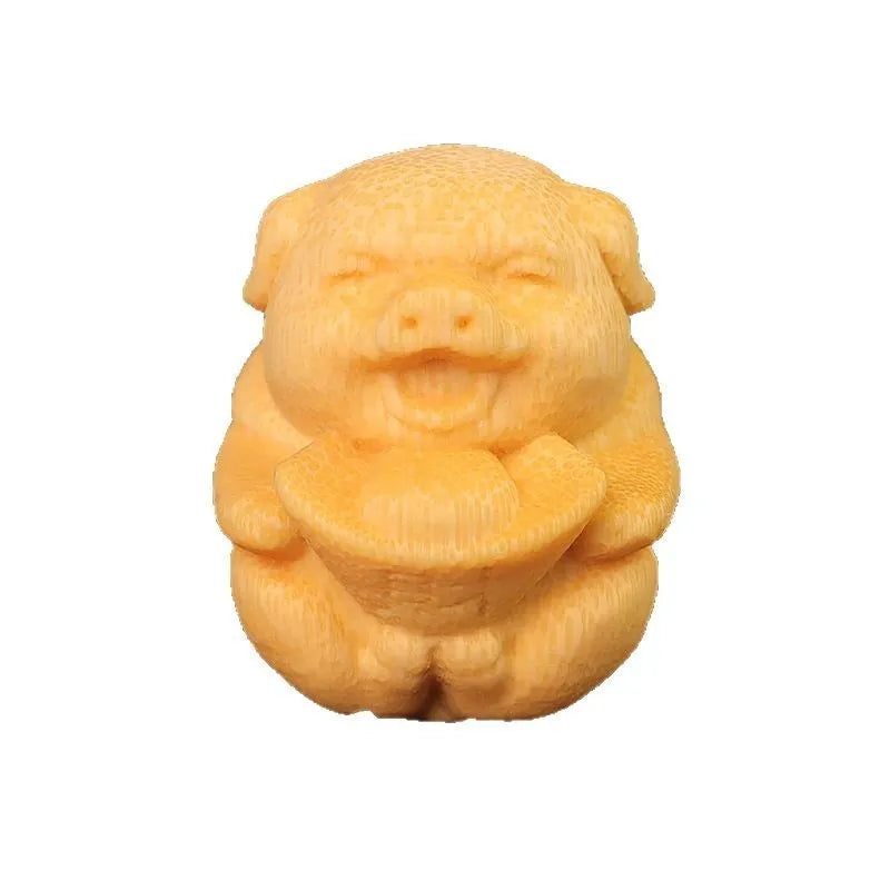 Solid bamboo Fulu Pig carving ornament measuring 4cm height with cute style design