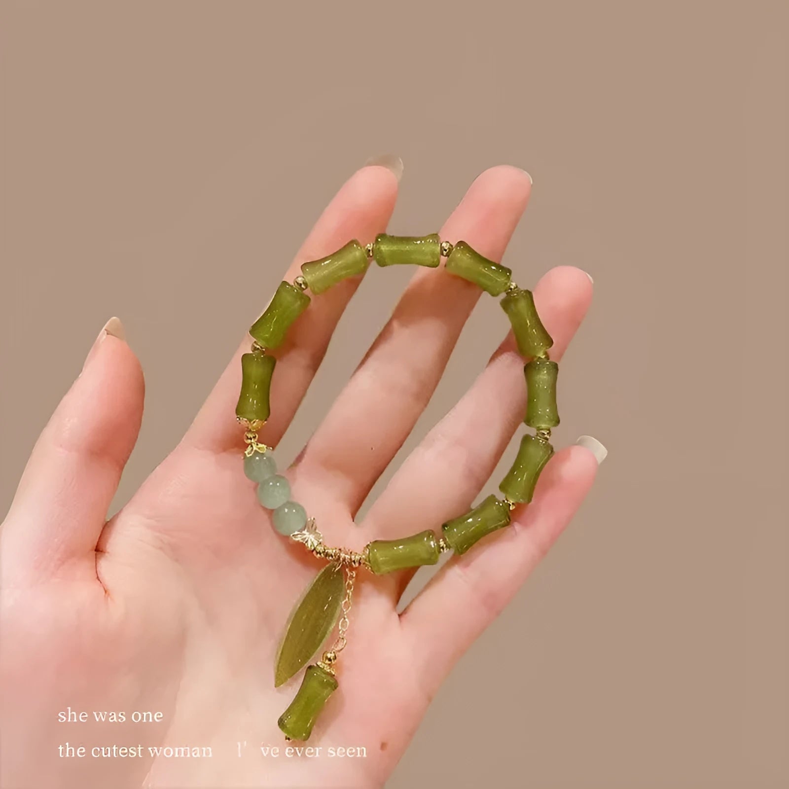 Chinese style bamboo leaf glass bead bracelet for women with handmade details