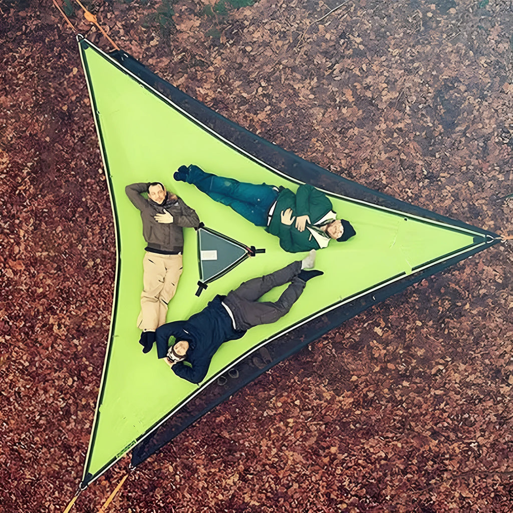 Aerial multi-person triangle hammock in green nylon 210T with 300KG capacity for outdoor camping