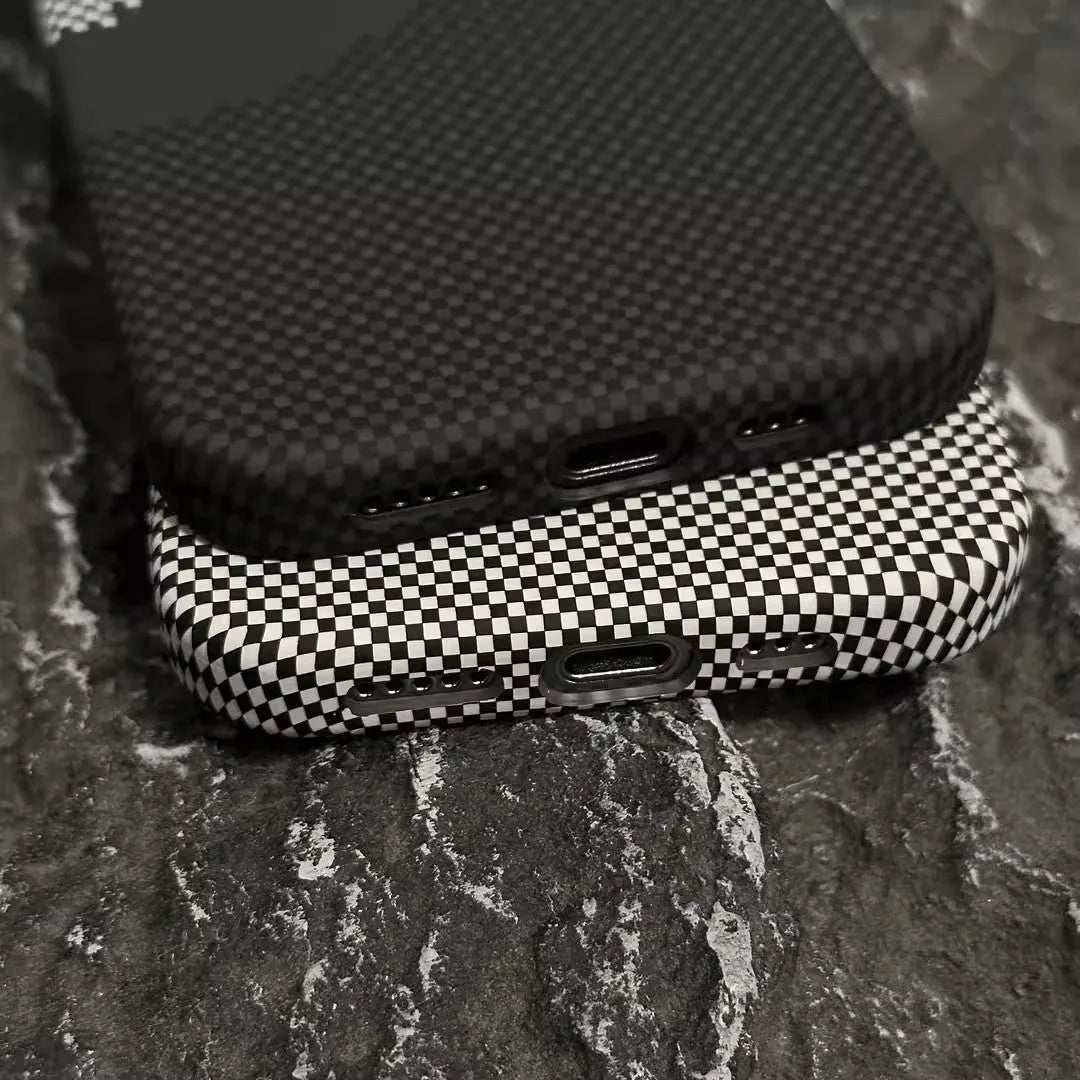Luminous magnetic PC protective phone case for iPhone 15 Pro Max Alpine black pattern shockproof anti-fall