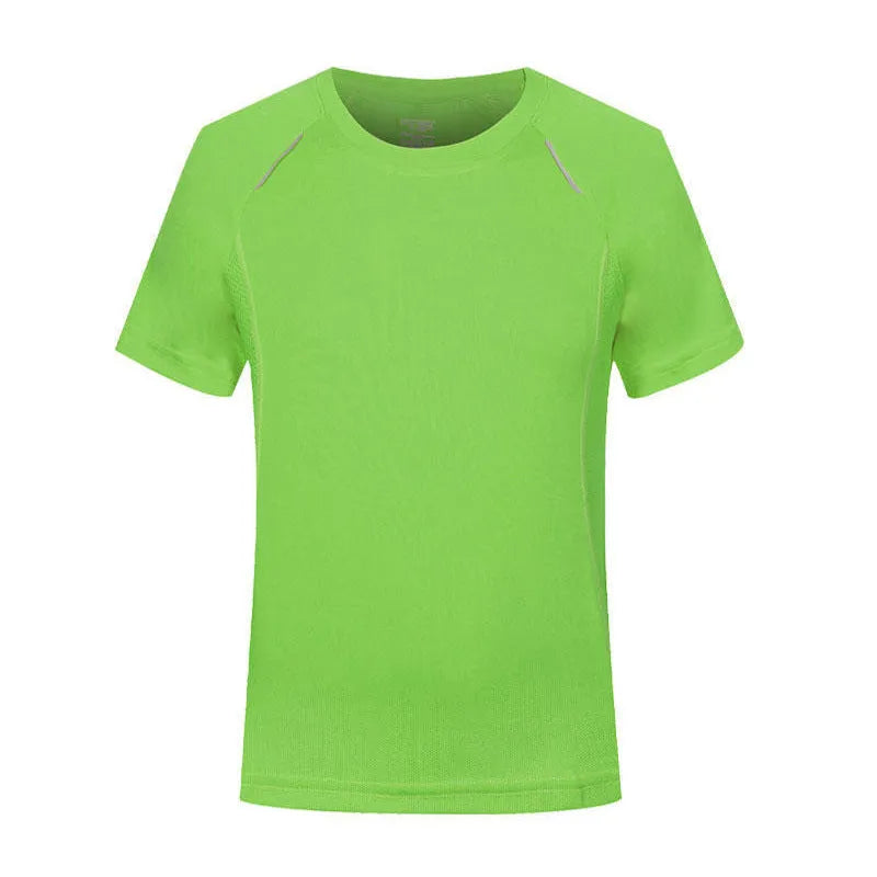 Slim fit quick-dry T-shirt in solid colours like black and fruit green on a size chart background.