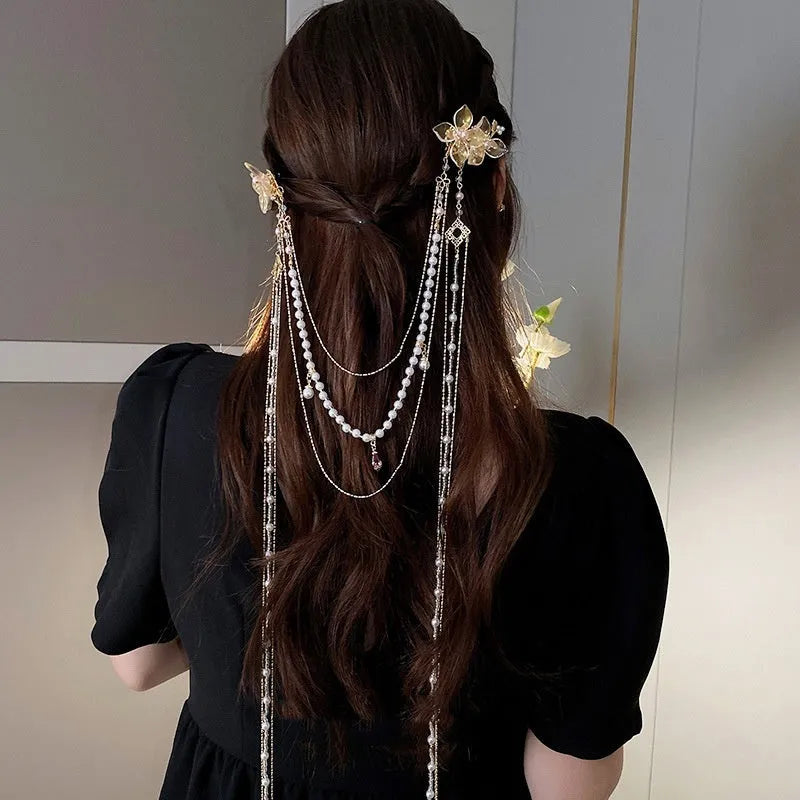 Women's acrylic hairpin with tassel shape, pearl diamond flower decoration and gold-colour grip