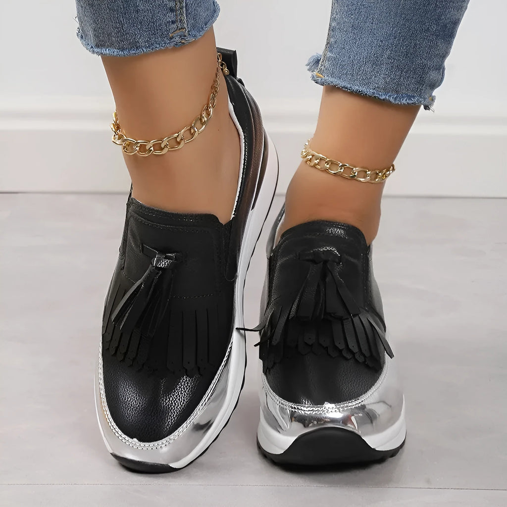 Women's black platform casual shoes with tassel decoration and wedge heel