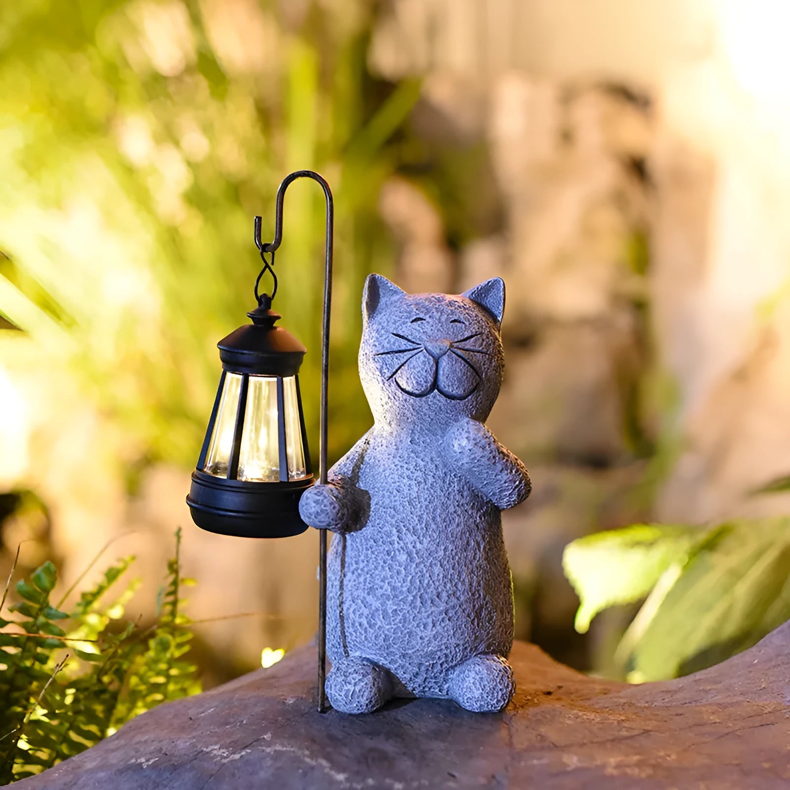 Solar garden lamp with kitten lifting design for outdoor gardens with IP44 waterproof rating