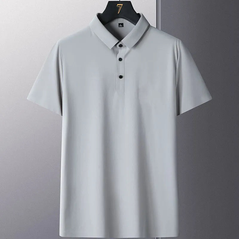 Man wearing a solid colour short-sleeve non-ironing business casual shirt in nylon fabric.