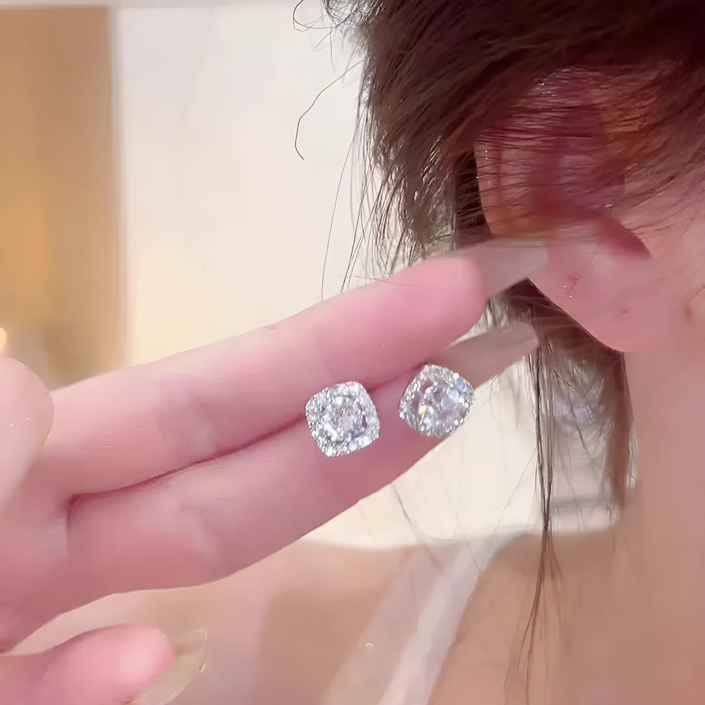 Square geometric earrings for women with a diamond detail in silver or gold colour.