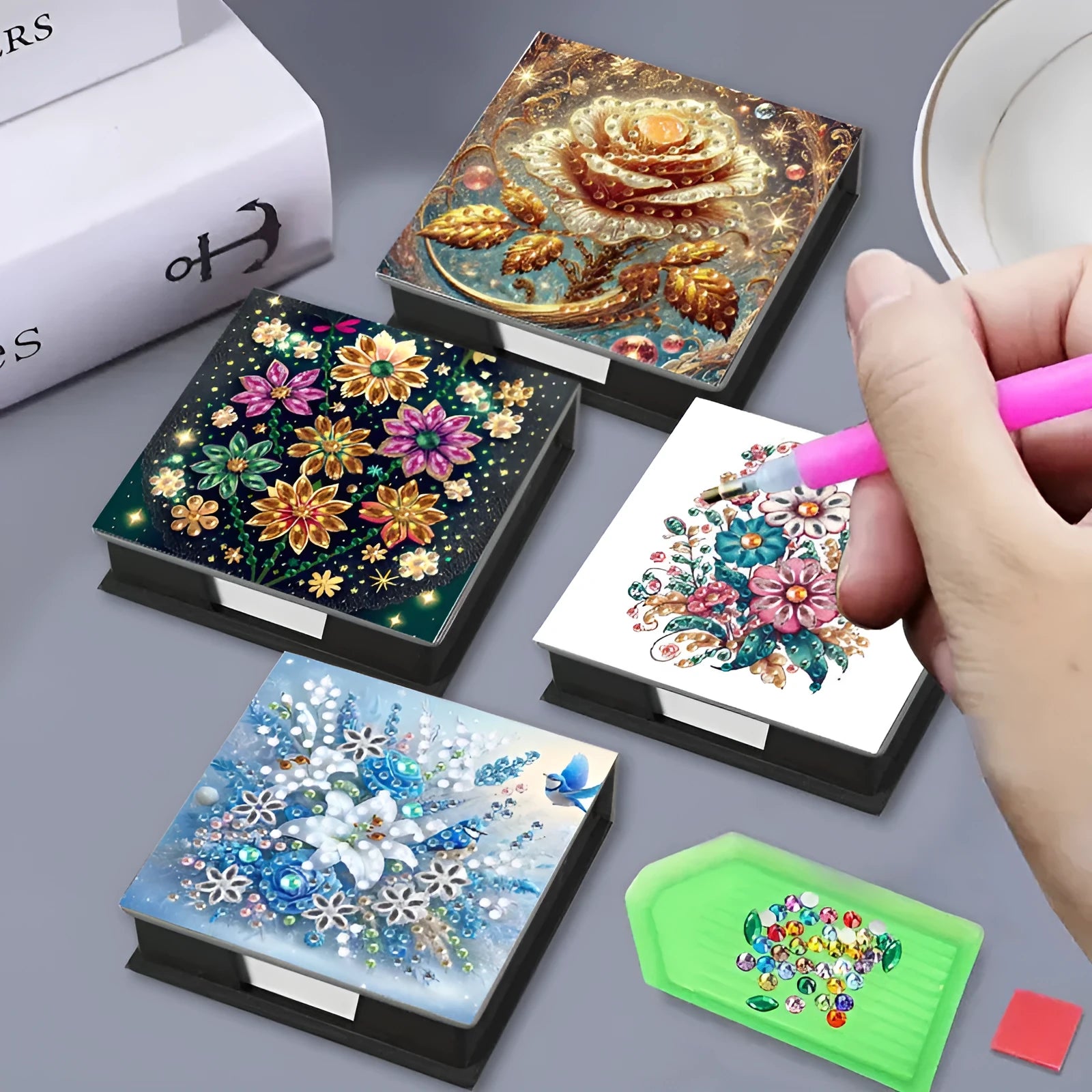 Plastic Diamond Painting Storage Box Frameless Cartoon Style DIY Craft Organiser Handmade Toy Organiser BQH44 BQH50 BQH52 BQH53 BQH54 BQH55 BQH57 BQH62 BQH86 Sizes Available