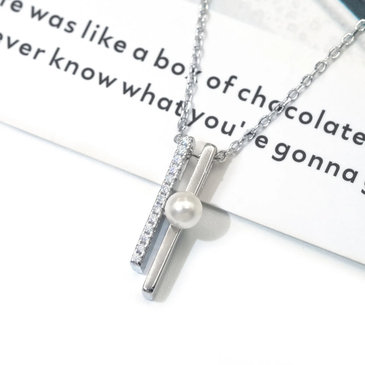 Silver pendant necklace for women with vertical pattern beads in white gold colour